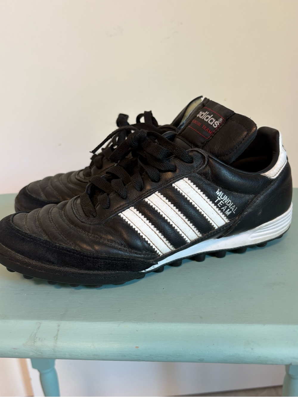 adidas Mundial Team Men’s Turf Shoes, size 6.5 men’s/8 women’s, good condition